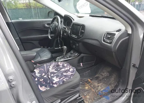 2020 Jeep Compass Limited 4X4 from USA, damaged, VIN 3C4NJDCB4LT126814